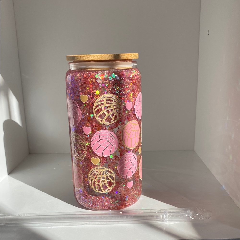 Snow globe Pink and Gold Decorative with straw
